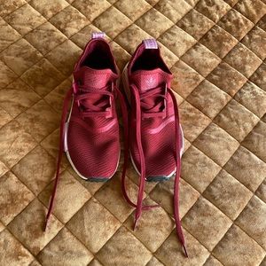 🏖️ Adidas sneakers